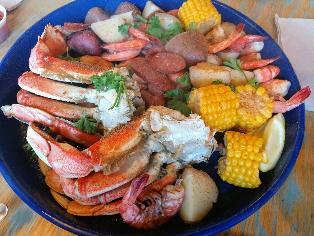 Hoochies | restaurant | 214 E Hickory St, Denton, TX 76201, USA | 9408080315 OR +1 940-808-0315