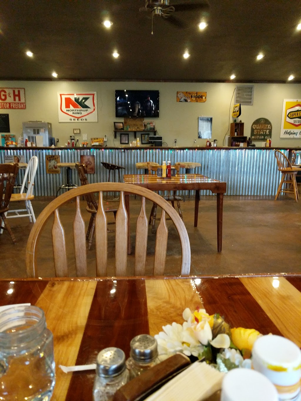 Kramers Kafe | restaurant | 113 Broad St, Orient, IA 50858, USA | 6413375110 OR +1 641-337-5110