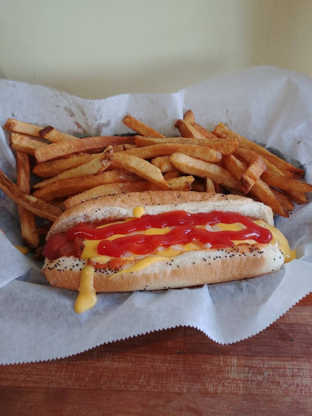 Wrigleyville Grill | restaurant | 602 Northwest Loop 410 #146, San Antonio, TX 78216, USA | 2103699833 OR +1 210-369-9833