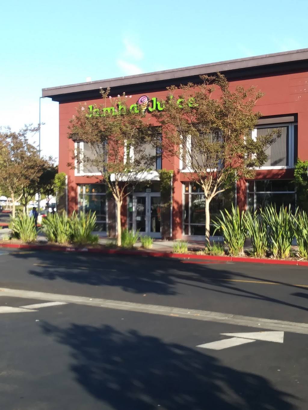 Jamba Juice | restaurant | 15555 E 14th St Ste. 198, San Leandro, CA 94578, USA | 5104811838 OR +1 510-481-1838