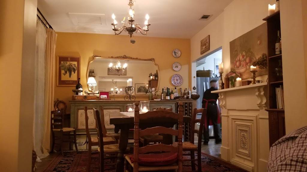 At The Italian Table | restaurant | 2359 Frankfort Ave, Louisville, KY 40206, USA | 5028830211 OR +1 502-883-0211