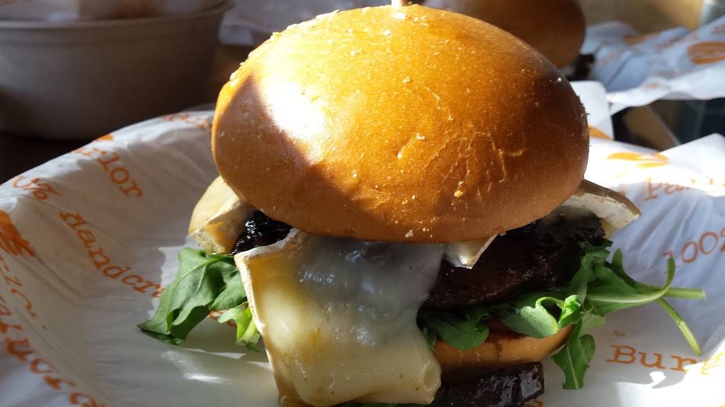 Burger Parlor | meal takeaway | 204 N Harbor Blvd, Fullerton, CA 92832, USA | 7144412003 OR +1 714-441-2003