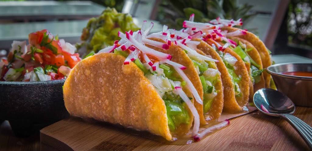 La Lupita | restaurant | 1057 SE 1st Ave, Miami, FL 33131, USA | 3053735406 OR +1 305-373-5406