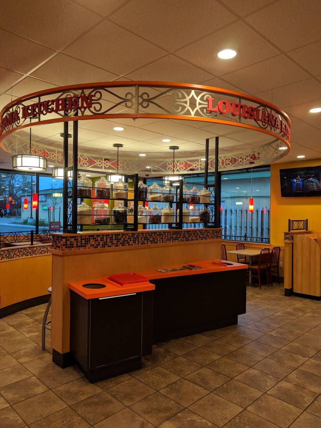 Popeyes Louisiana Kitchen | restaurant | 1925 Sebastopol Rd, Santa Rosa, CA 95407, USA | 7073084862 OR +1 707-308-4862