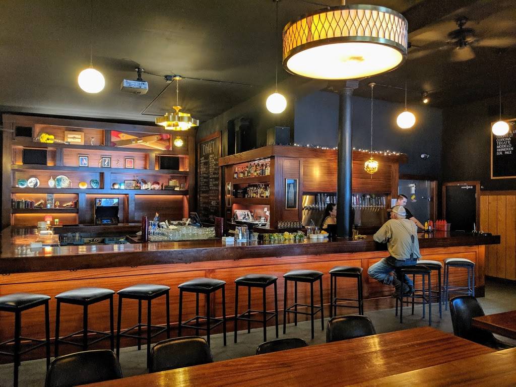 Bills Towne Lounge | restaurant | 135 Main St, Chico, CA 95928, USA | 5304877031 OR +1 530-487-7031