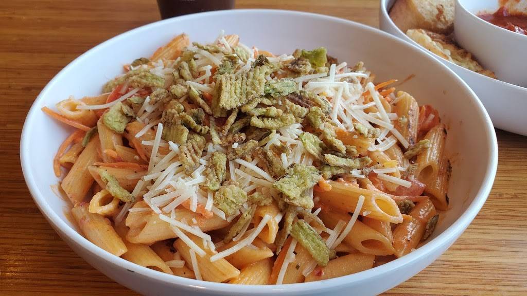 Noodles and Company | restaurant | 10925 Olive Blvd, Creve Coeur, MO 63141, USA | 3149978804 OR +1 314-997-8804