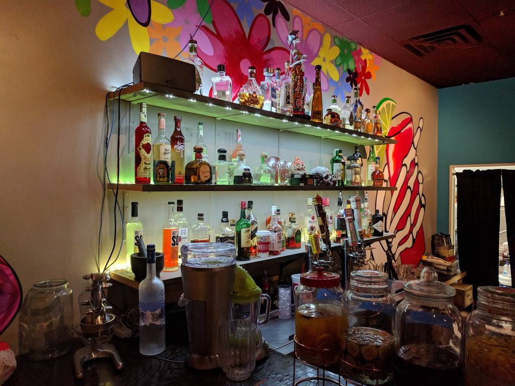 Catrinas | restaurant | 1027 Century Dr, Edwardsville, IL 62025, USA | 6186925522 OR +1 618-692-5522