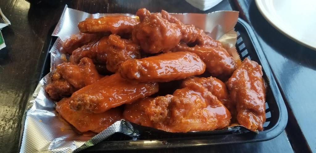 Tapias Pizza on Howard(Order here 5% off) | meal delivery | 2349 Howard St, Chicago, IL 60645, USA | 7733386464 OR +1 773-338-6464