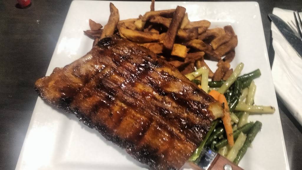 The Endzone Bar & Grill | restaurant | 1305 Main St E, Hamilton, ON L8K 4M3, Canada | 2892469663 OR +1 289-246-9663