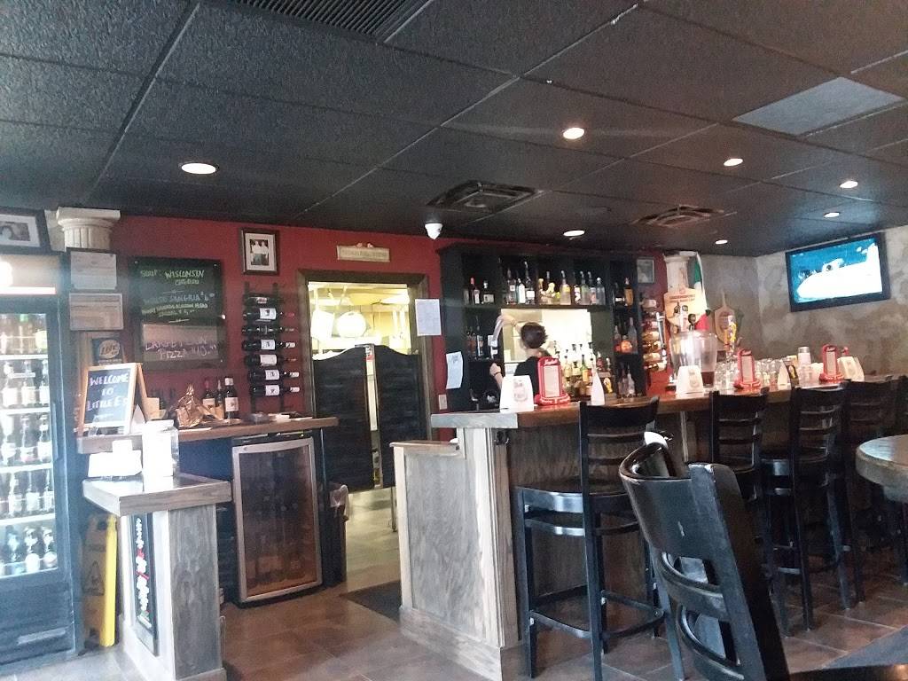 Little Es Pizzeria | restaurant | 807 Highland Ave, Greensburg, PA 15601, USA | 7248347336 OR +1 724-834-7336