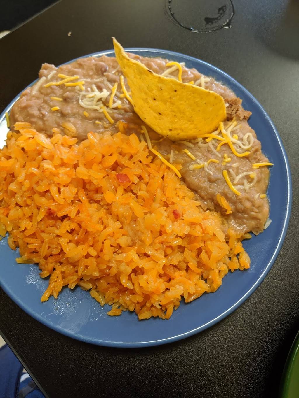 Sombreros Mexican Restaurant | restaurant | 2903 Pierce Rd #107, Saginaw, MI 48604, USA | 9894012332 OR +1 989-401-2332