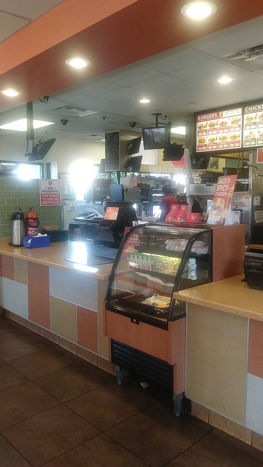 Jack in the Box | restaurant | 3521 Central Ave, Riverside, CA 92506, USA | 9517810832 OR +1 951-781-0832