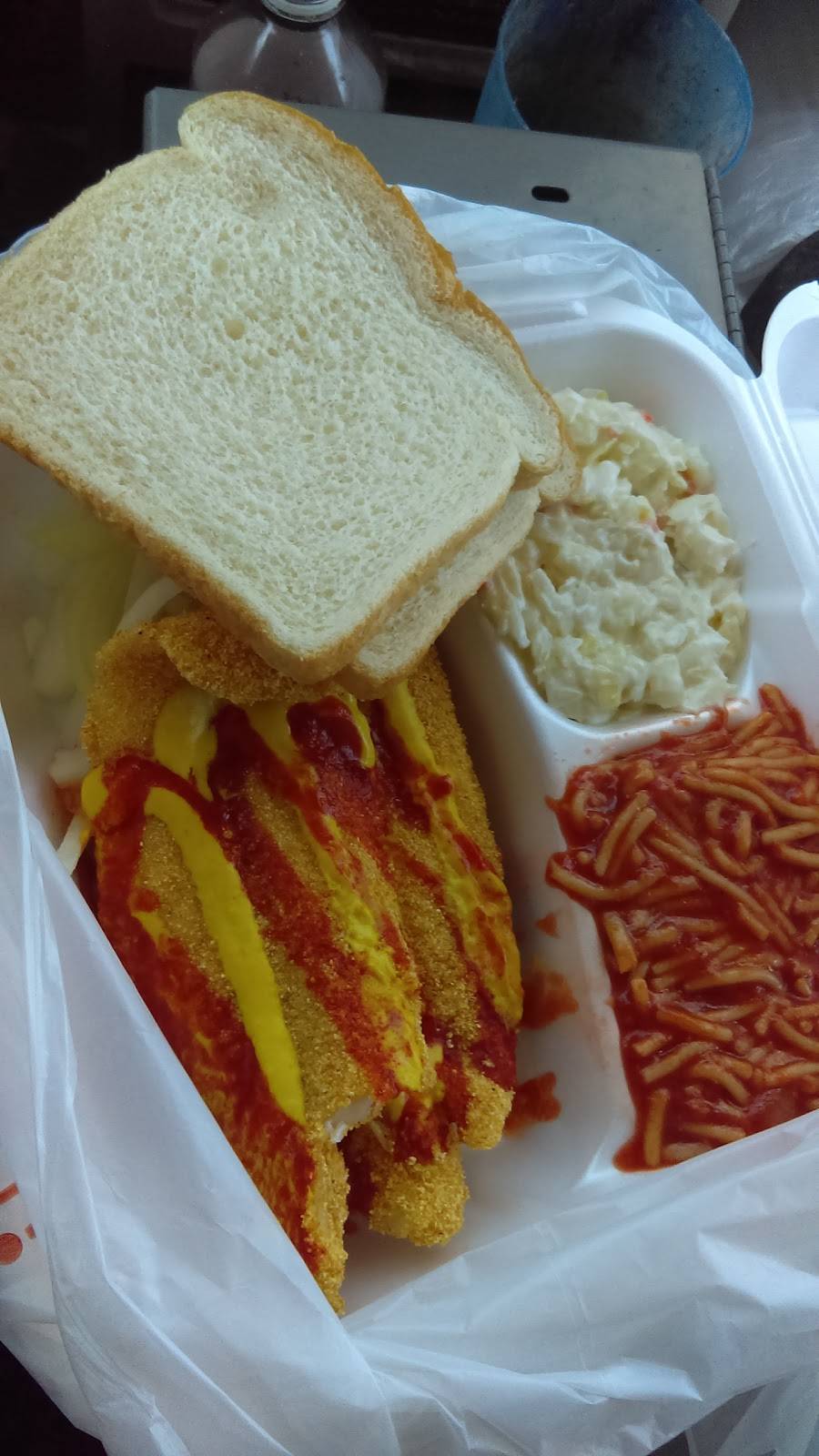 Eds Fish & Pizza House | restaurant | 1801 Dr DB Todd Jr Blvd, Nashville, TN 37208, USA | 6152554362 OR +1 615-255-4362