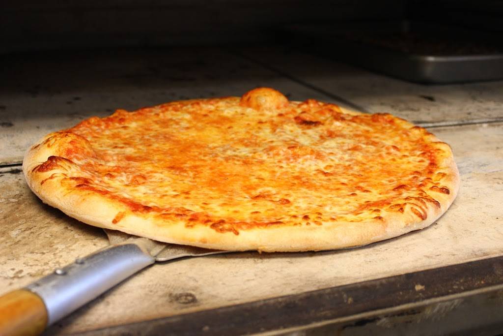 Giannis Deli and Pizza | restaurant | 853 Highland Ave, Needham, MA 02494, USA | 7814531164 OR +1 781-453-1164