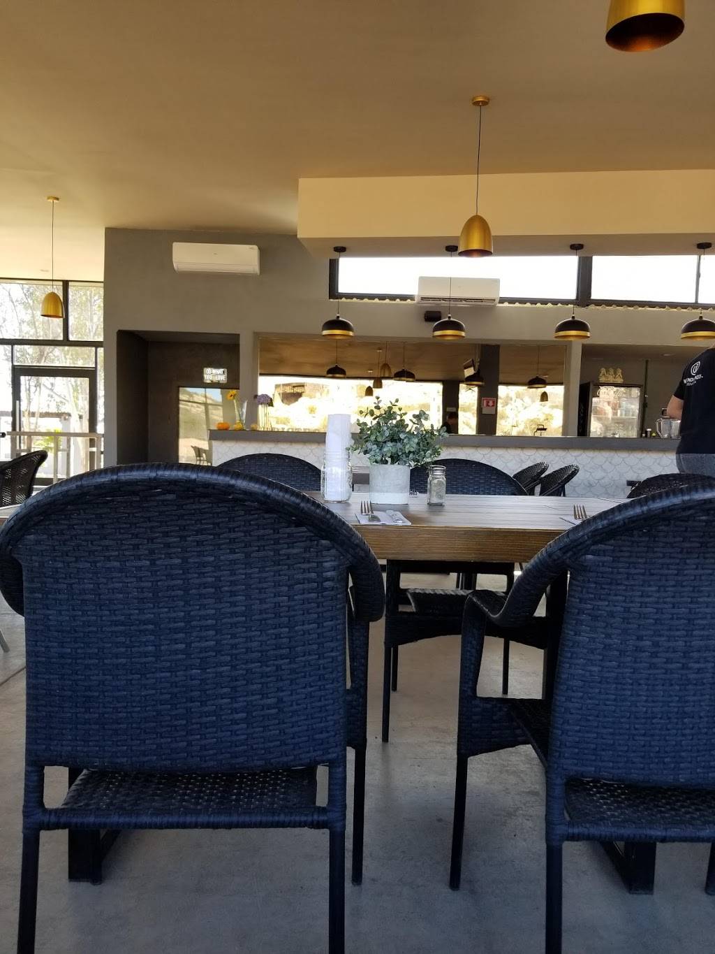 CUARZO Valle de Guadalupe | restaurant | Francisco Zarco Km 11.5, El Tigre, 22750 El Porvenir, B.C., Mexico | 016461173869 OR +52 646 117 3869