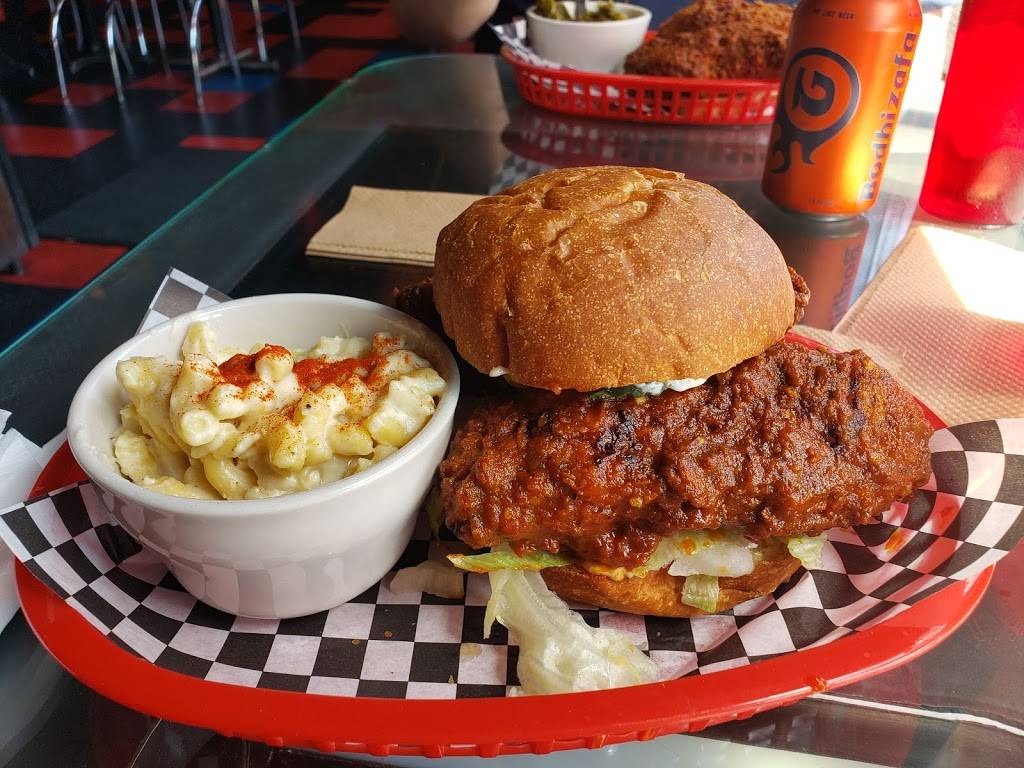 Sisters and Brothers | restaurant | 6031 Airport Way S, Seattle, WA 98108, USA | 2067623767 OR +1 206-762-3767