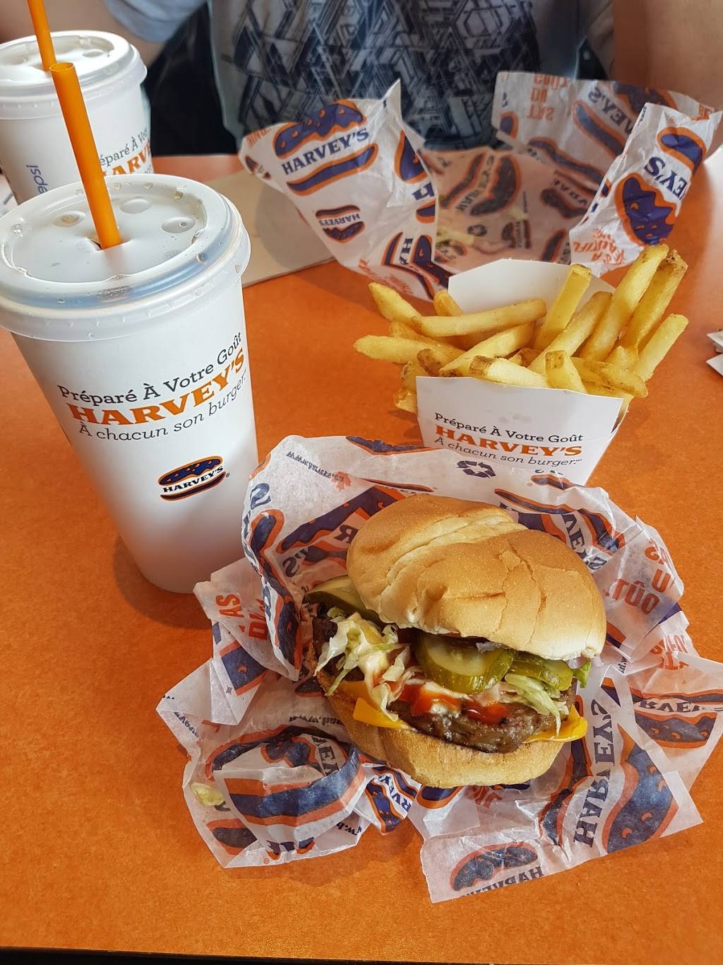 Harveys | restaurant | 1780 Markham Rd, Scarborough, ON M1B 2W2, Canada | 4163354545 OR +1 416-335-4545