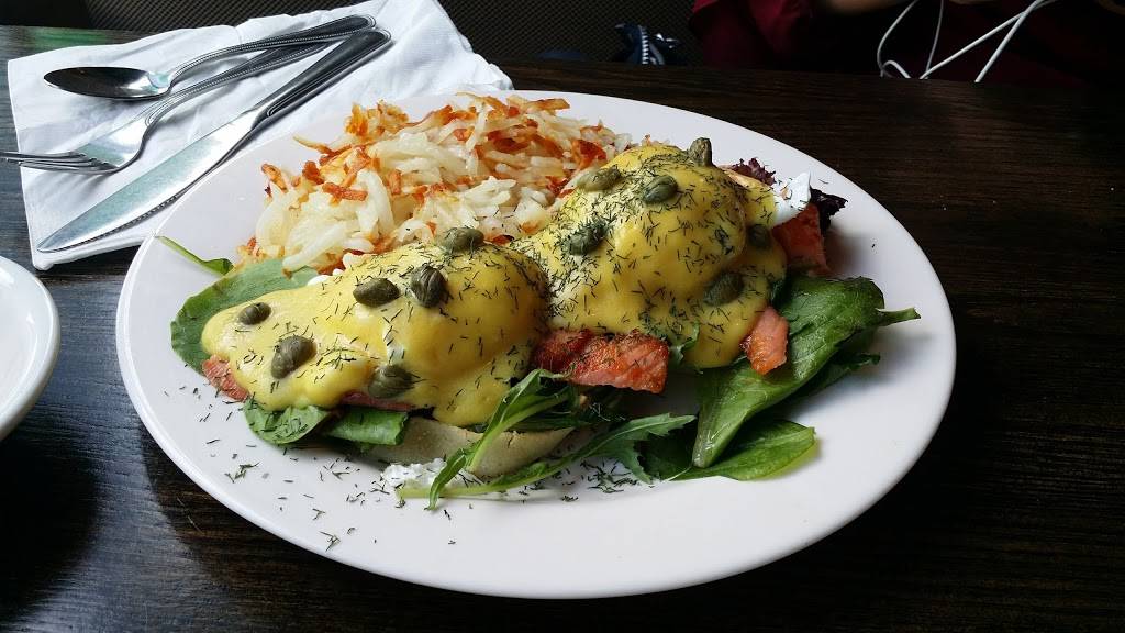 Dee-Lite Bar & Grill | restaurant | 24 Washington Ave, Grand Haven, MI 49417, USA | 6168445055 OR +1 616-844-5055