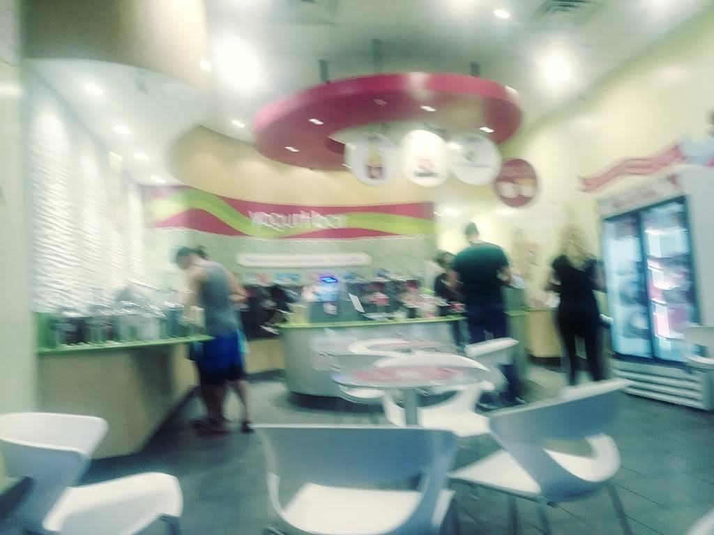 Menchies Frozen Yogurt | bakery | 15798 SW 56th St, Miami, FL 33185, USA | 3053828700 OR +1 305-382-8700