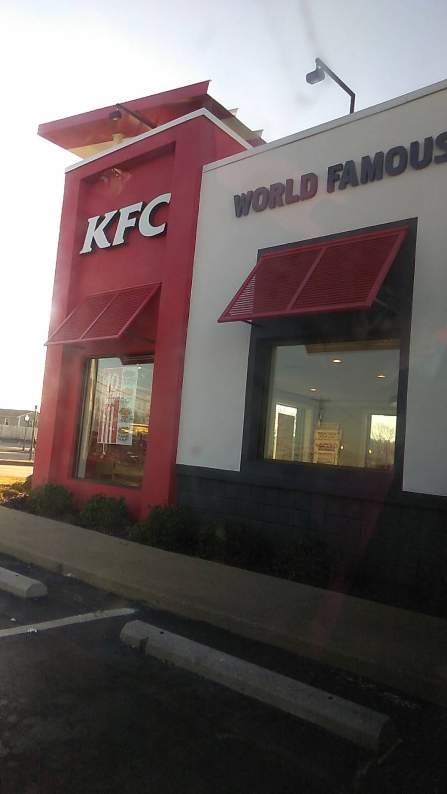 KFC | restaurant | 663 Battlefield Pkwy, Fort Oglethorpe, GA 30742, USA | 7068666808 OR +1 706-866-6808