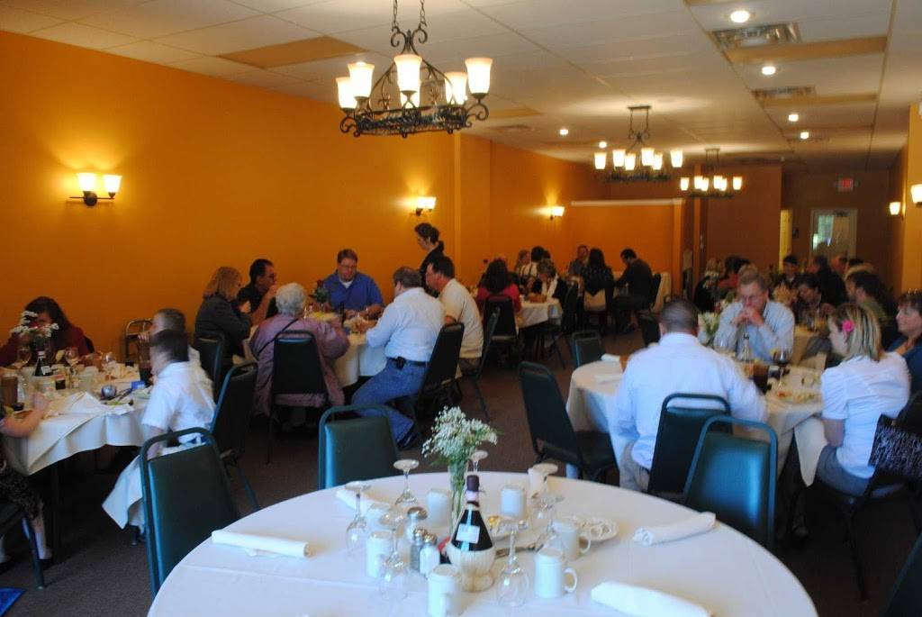 Mama Robertos Pizza | restaurant | 8658 Mentor Ave, Mentor, OH 44060, USA | 4402058890 OR +1 440-205-8890