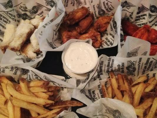 Wingstop | restaurant | 932 Highland Ave, National City, CA 91950, USA | 6193360434 OR +1 619-336-0434