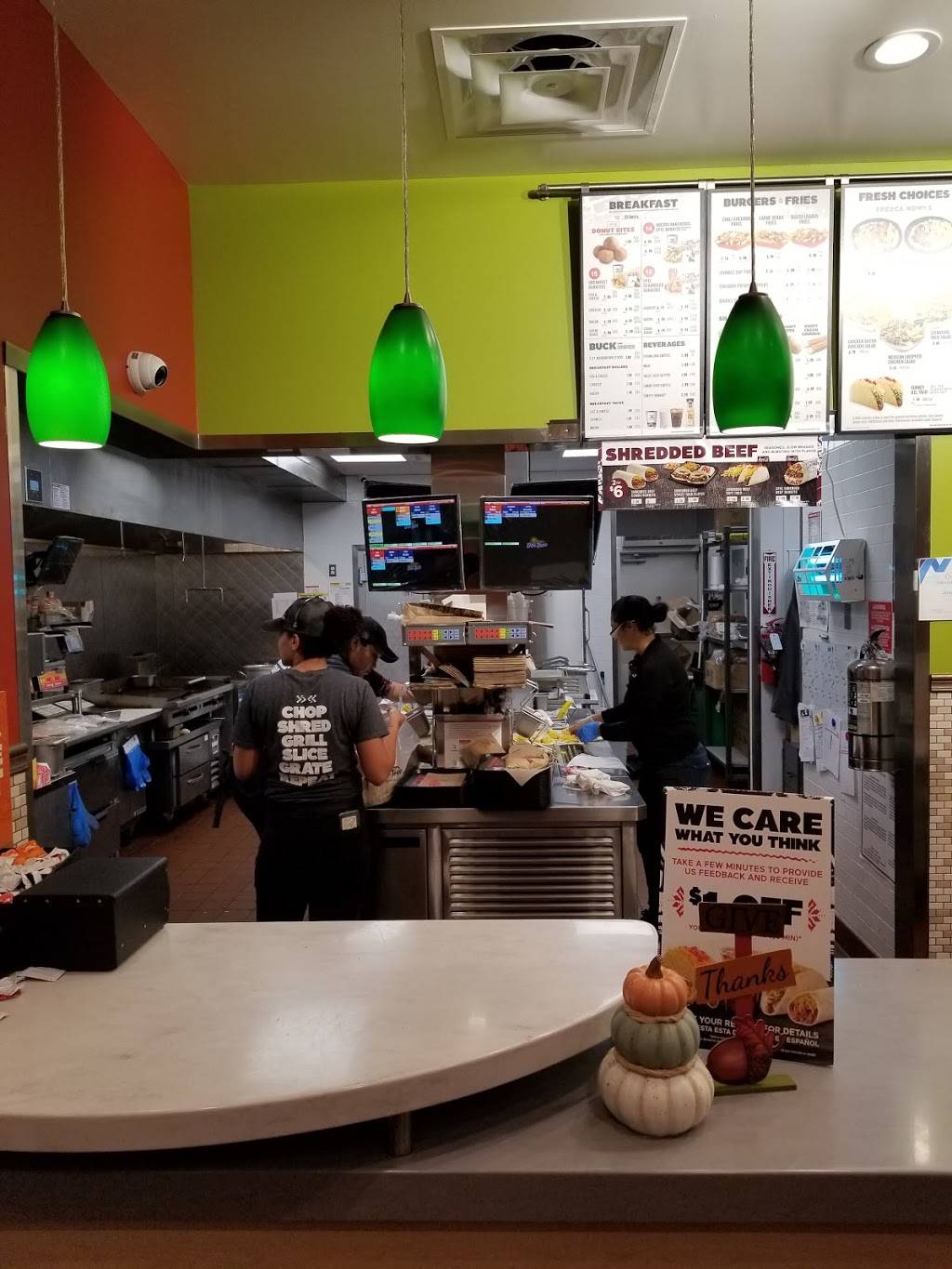 Del Taco | meal takeaway | 2260 Frontage Rd, Corona, CA 92882, USA | 9518931017 OR +1 951-893-1017