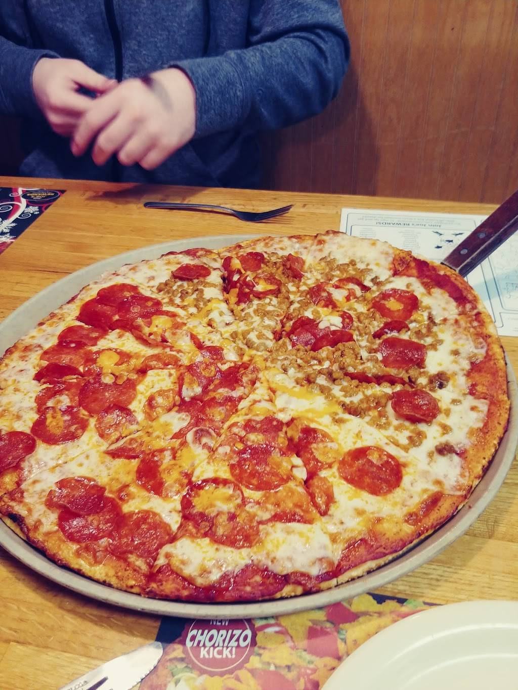 Happy Joes Pizza & Ice Cream - Geneseo | restaurant | 925 S Oakwood Ave, Geneseo, IL 61254, USA | 3099451616 OR +1 309-945-1616