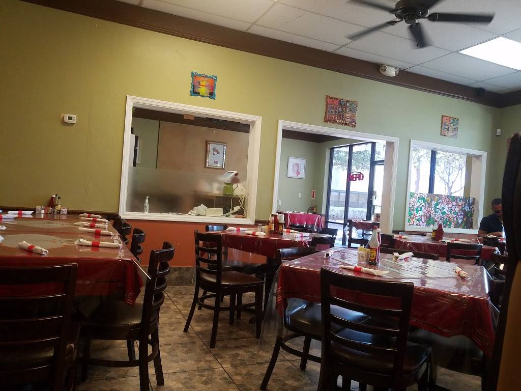 Rainforest Cafe | restaurant | 107 Radio Rd, Naples, FL 34104, USA | 2393049019 OR +1 239-304-9019