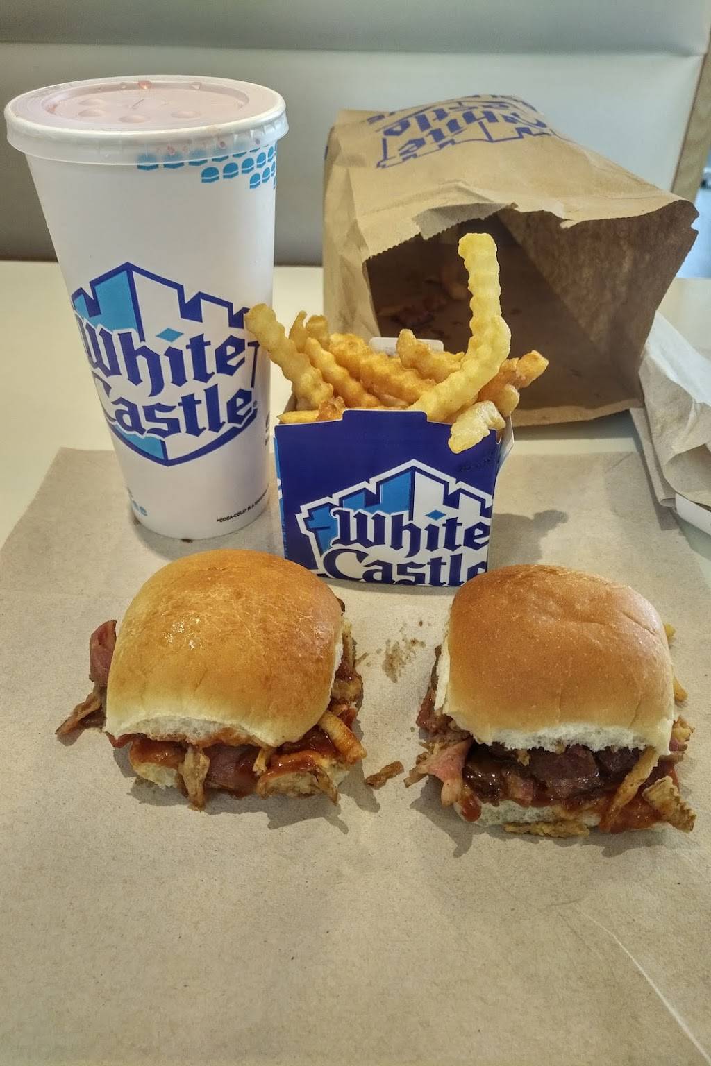 White Castle | restaurant | 3980 Hauck Rd, Sharonville, OH 45241, USA | 5137690939 OR +1 513-769-0939