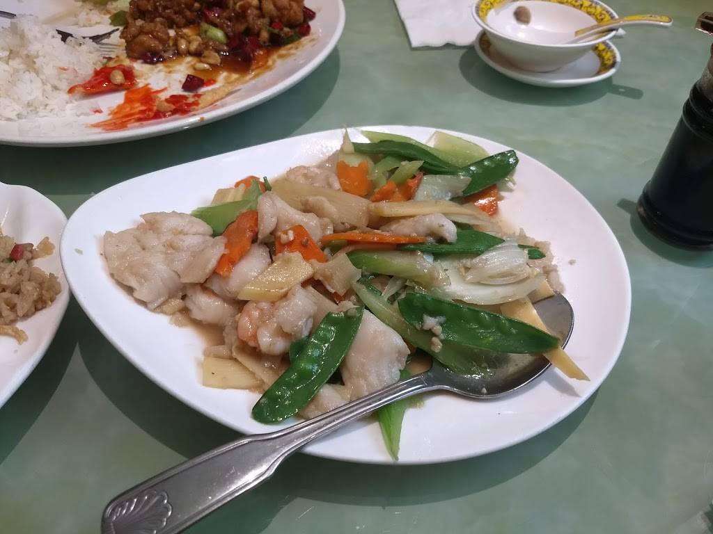 Golden Palace | restaurant | 415 Ocean St, Santa Cruz, CA 95060, USA | 8314279275 OR +1 831-427-9275