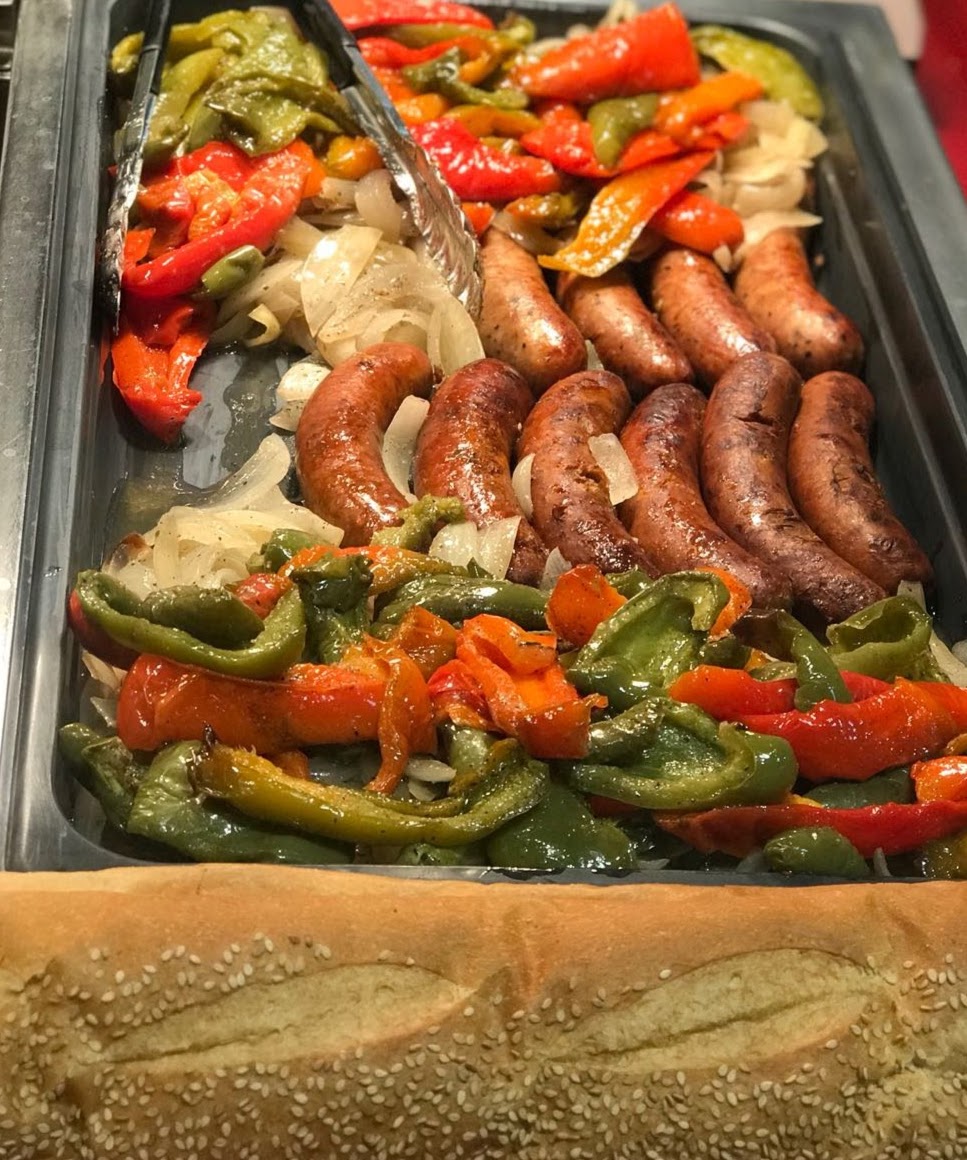 Famous Franks A-lot | restaurant | 51 N 12th St, Philadelphia, PA 19107, USA | 2156259991 OR +1 215-625-9991