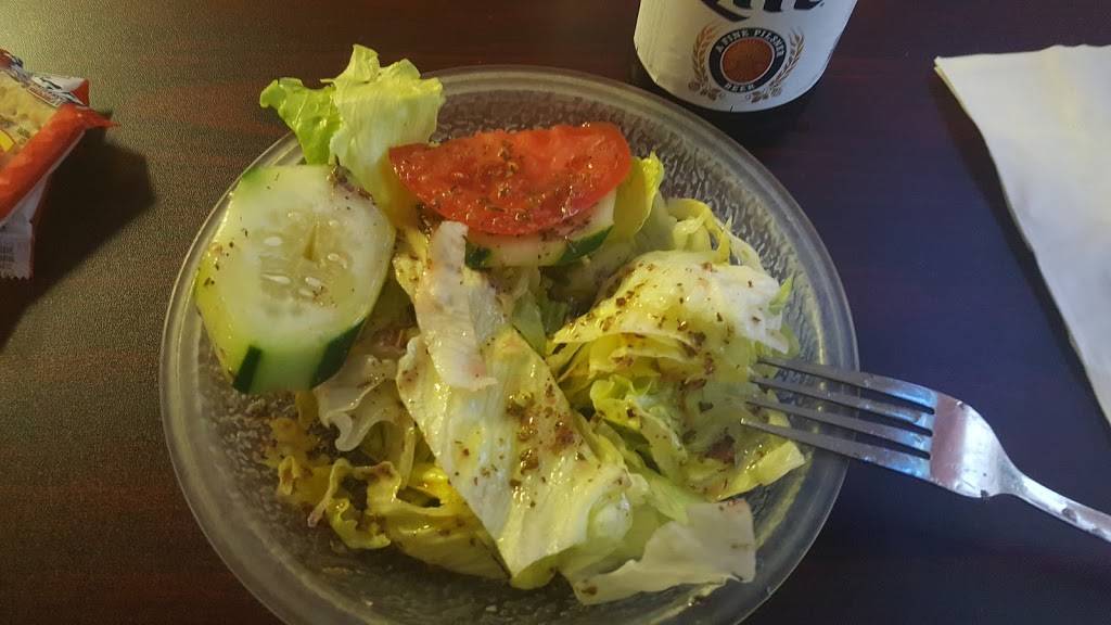 Alvaros Family Restaurant | restaurant | 14512 Tamiami Trail, North Port, FL 34287, USA | 9414263619 OR +1 941-426-3619