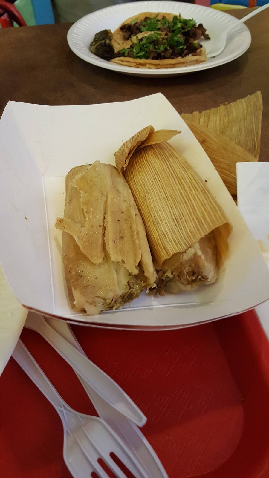 Chicken Palace | restaurant | 3433 W National Ave, Milwaukee, WI 53215, USA | 4147635775 OR +1 414-763-5775