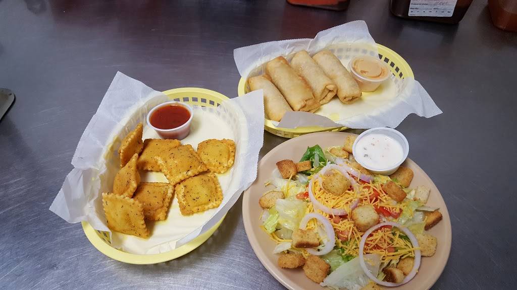 The Town Bar & Grill | restaurant | 2681 E New York St, Aurora, IL 60502, USA | 6304999975 OR +1 630-499-9975