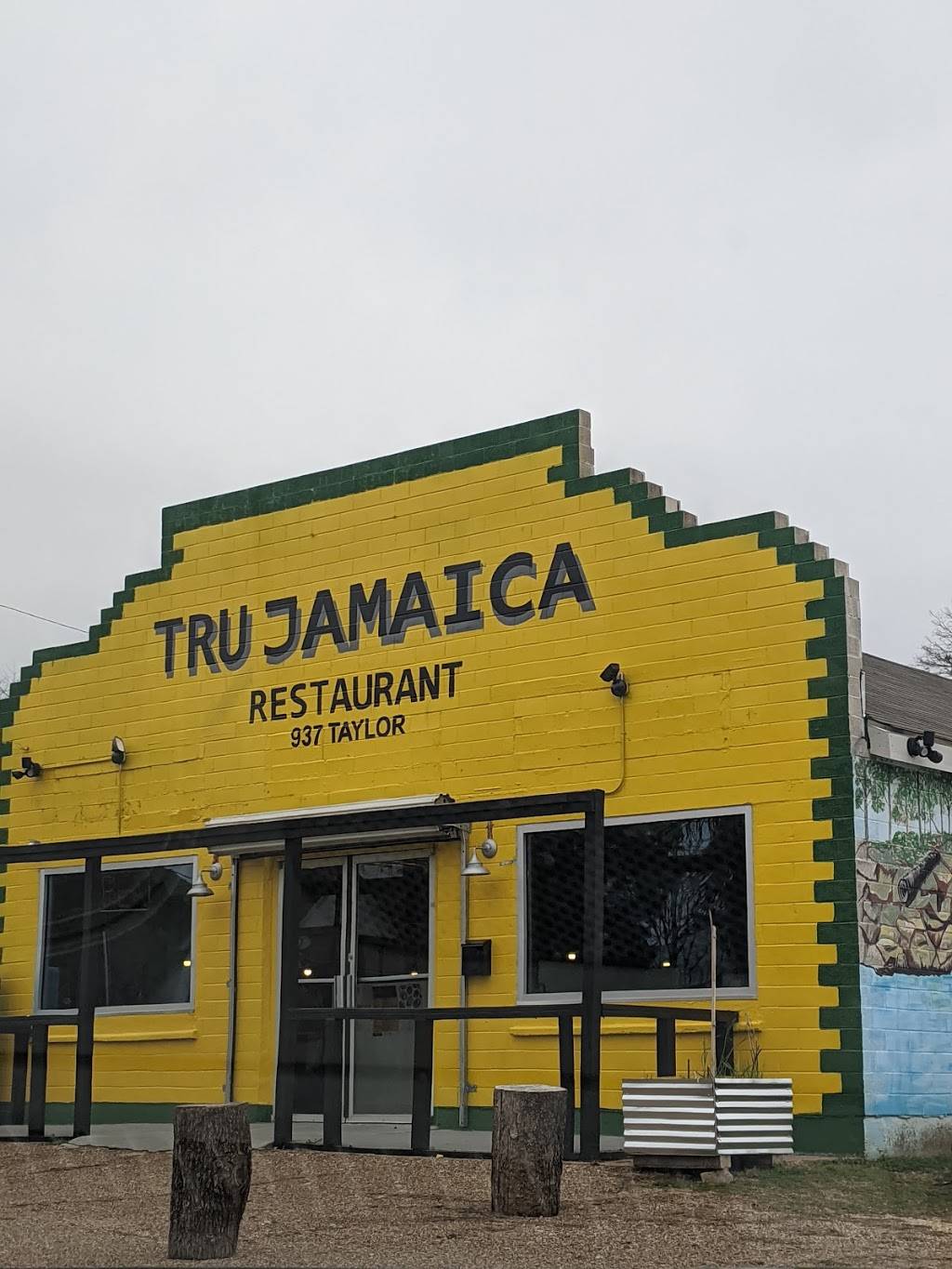 Tru Jamaica Restaurant | restaurant | 937 Taylor St, Waco, TX 76704, USA | 2543049288 OR +1 254-304-9288