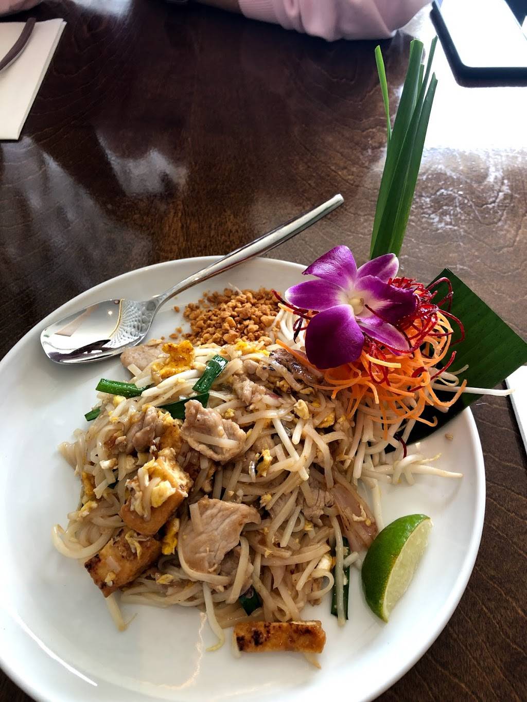 One Waan SF | restaurant | 2922 Diamond St, San Francisco, CA 94131, USA | 4155866742 OR +1 415-586-6742