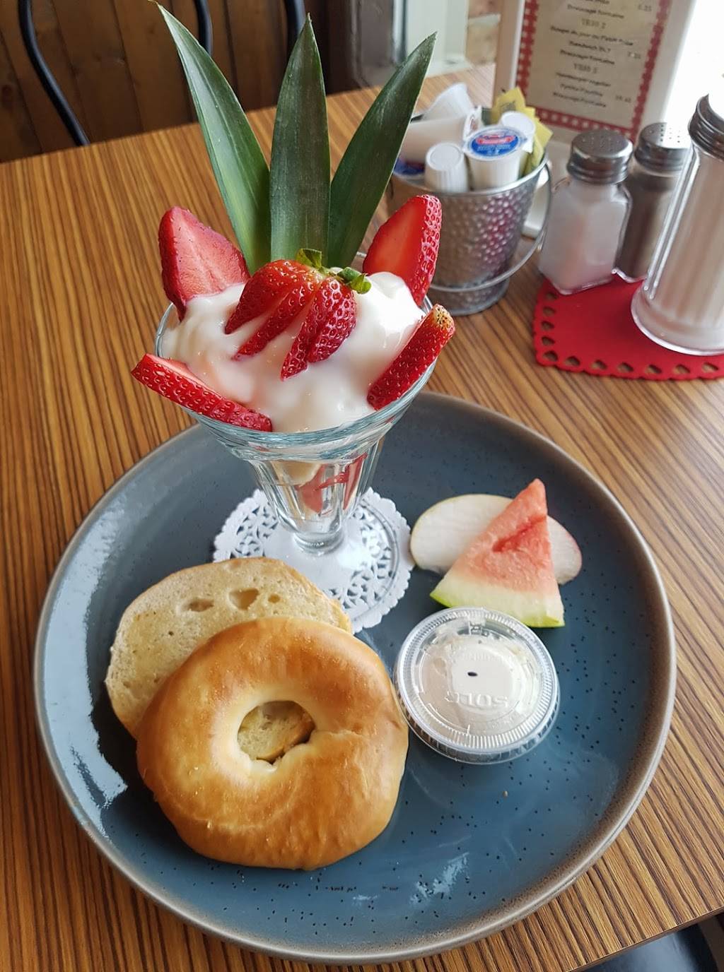 Dégustateur | restaurant | 2222 Rue King E, Sherbrooke, QC J1G 5G8, Canada | 8193464748 OR +1 819-346-4748