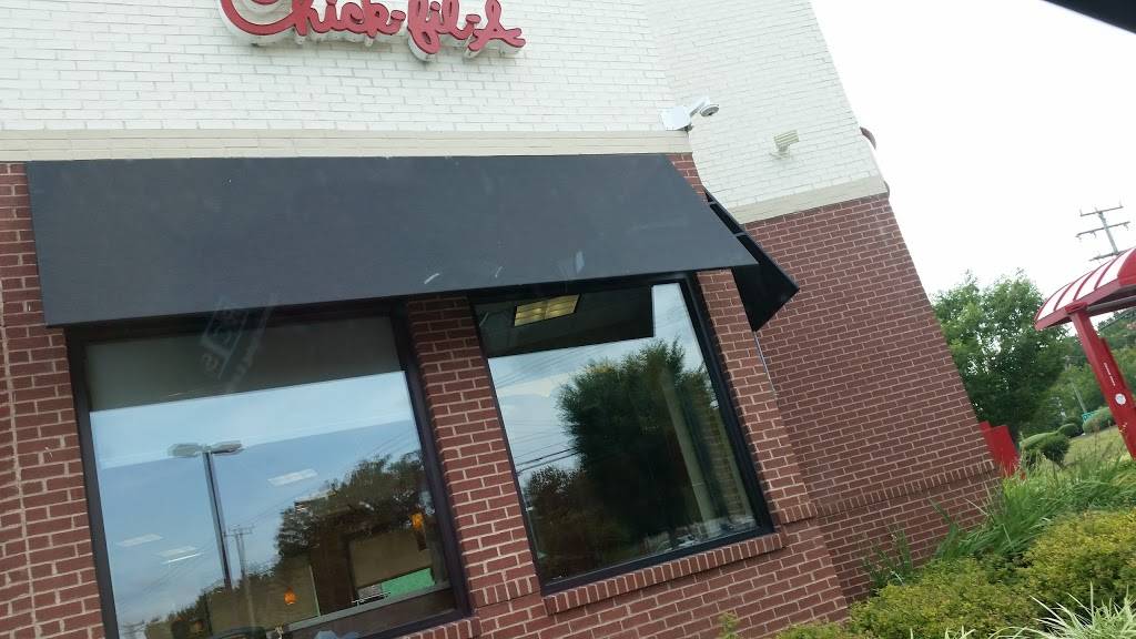 Chick-fil-A | restaurant | 7125 Forest Hill Ave, Richmond, VA 23225, USA | 8042725050 OR +1 804-272-5050