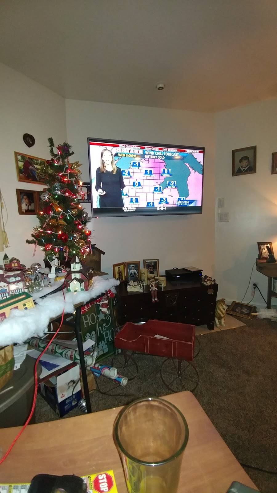 Country Carriage Restaurant | restaurant | 9237 Miller Rd, Swartz Creek, MI 48473, USA | 8106352431 OR +1 810-635-2431