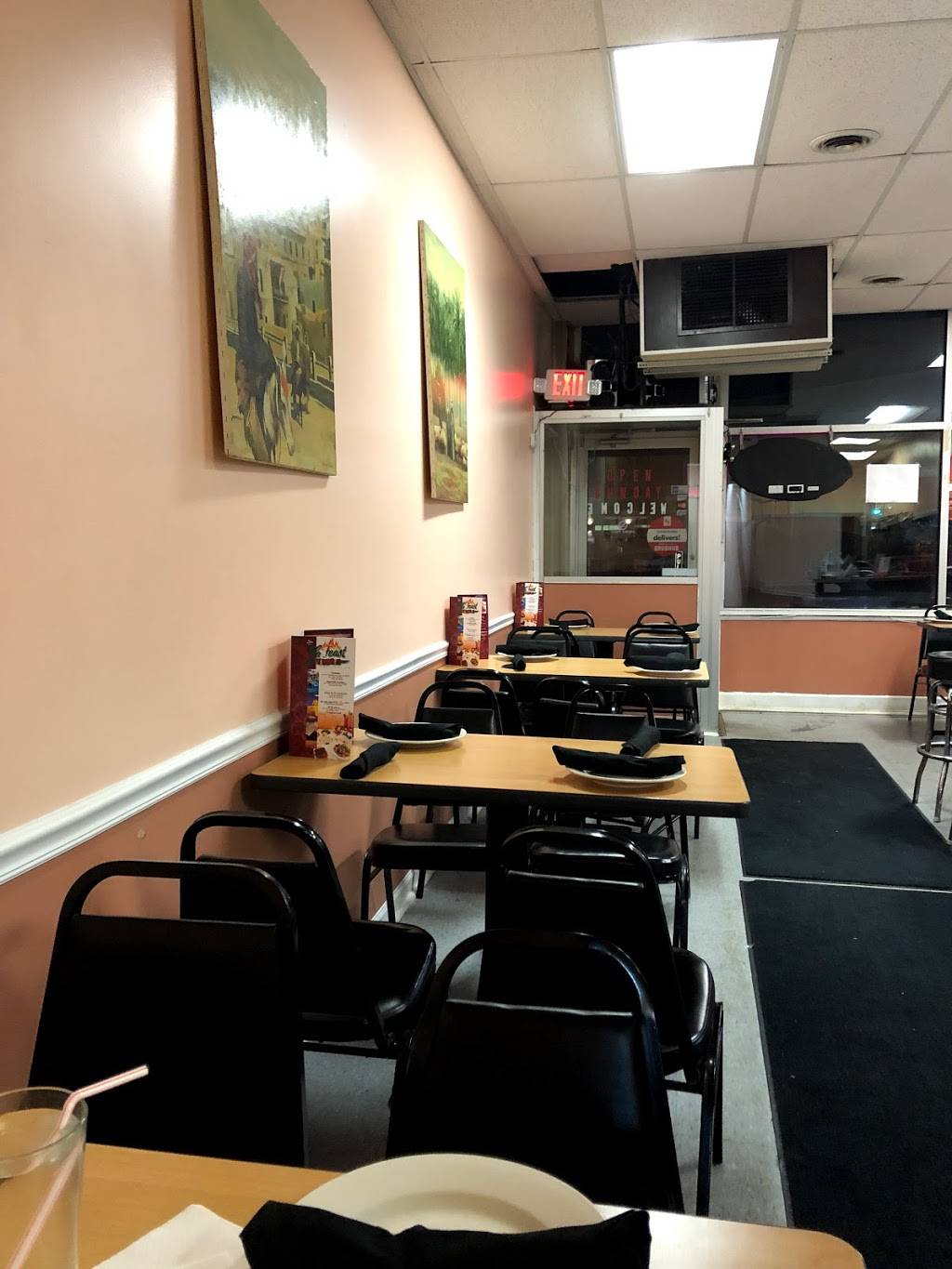 La Feast Grill | restaurant | 157 W Nine Mile Rd, Ferndale, MI 48220, USA | 2484390838 OR +1 248-439-0838