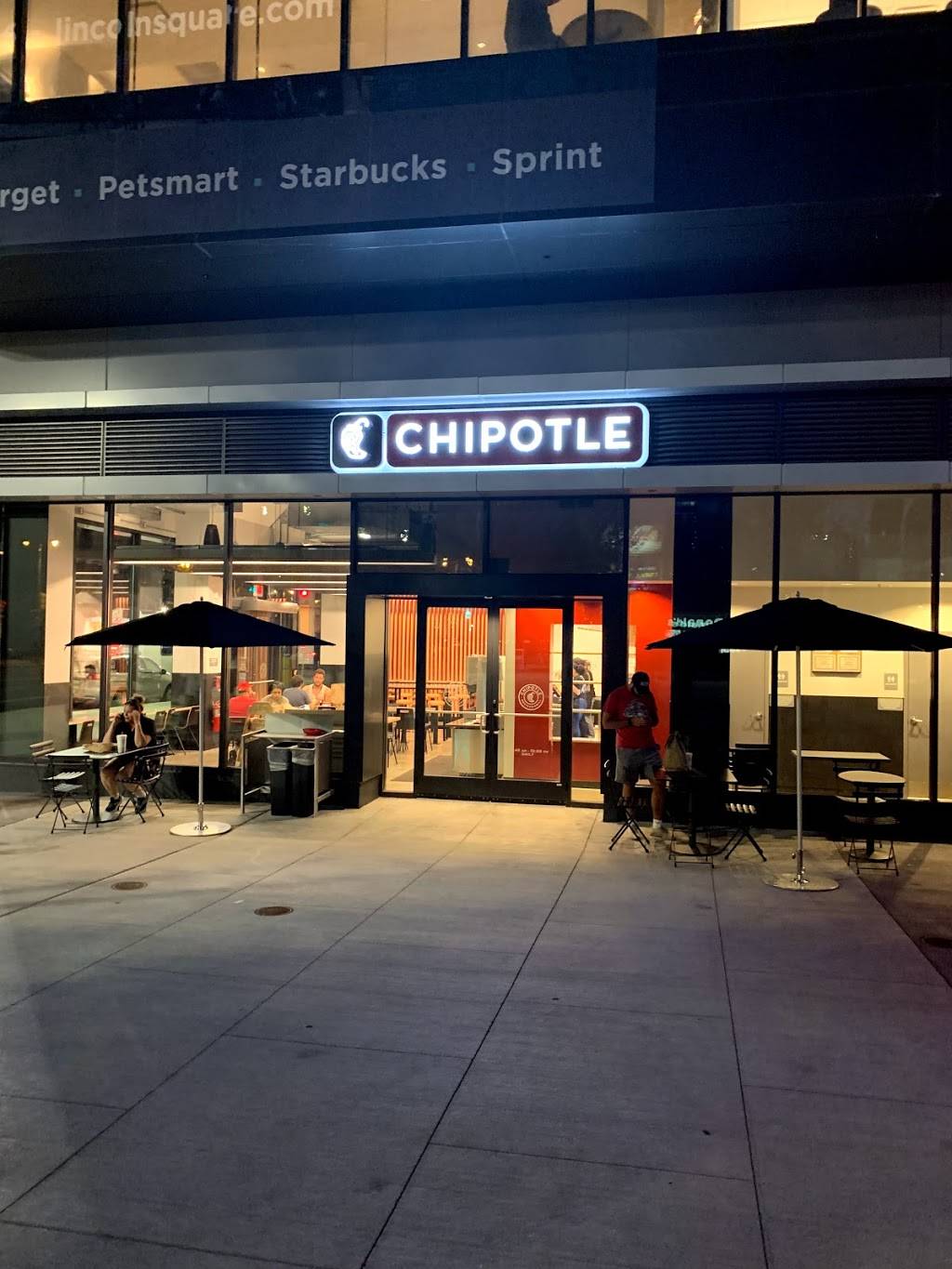 Chipotle Mexican Grill | restaurant | 1000 S Broad St, Philadelphia, PA 19146, USA | 2159894167 OR +1 215-989-4167
