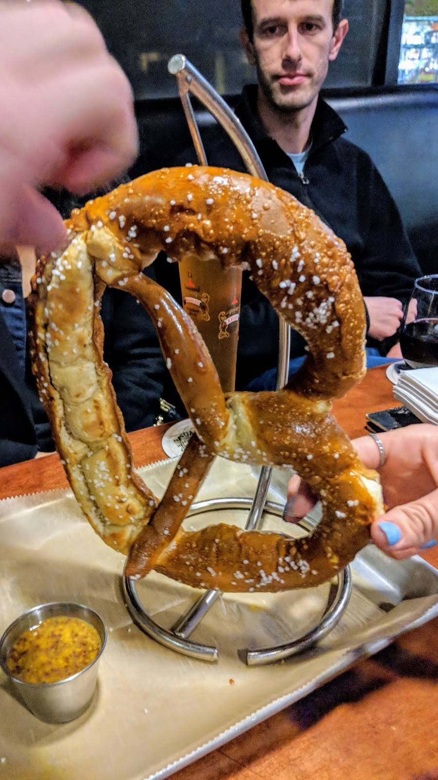 World of Beer | restaurant | 1601 Sherman Ave FL 1, Evanston, IL 60201, USA | 8473283688 OR +1 847-328-3688