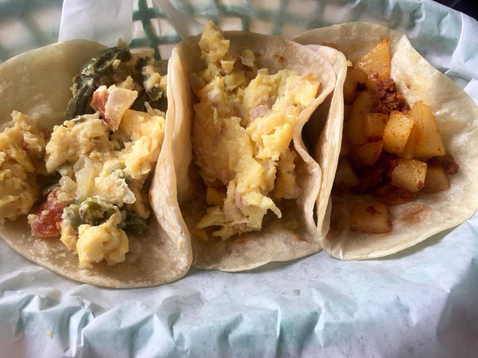 Tacos El Compadre | restaurant | 208 E Main St, Round Lake Park, IL 60073, USA | 2243380184 OR +1 224-338-0184