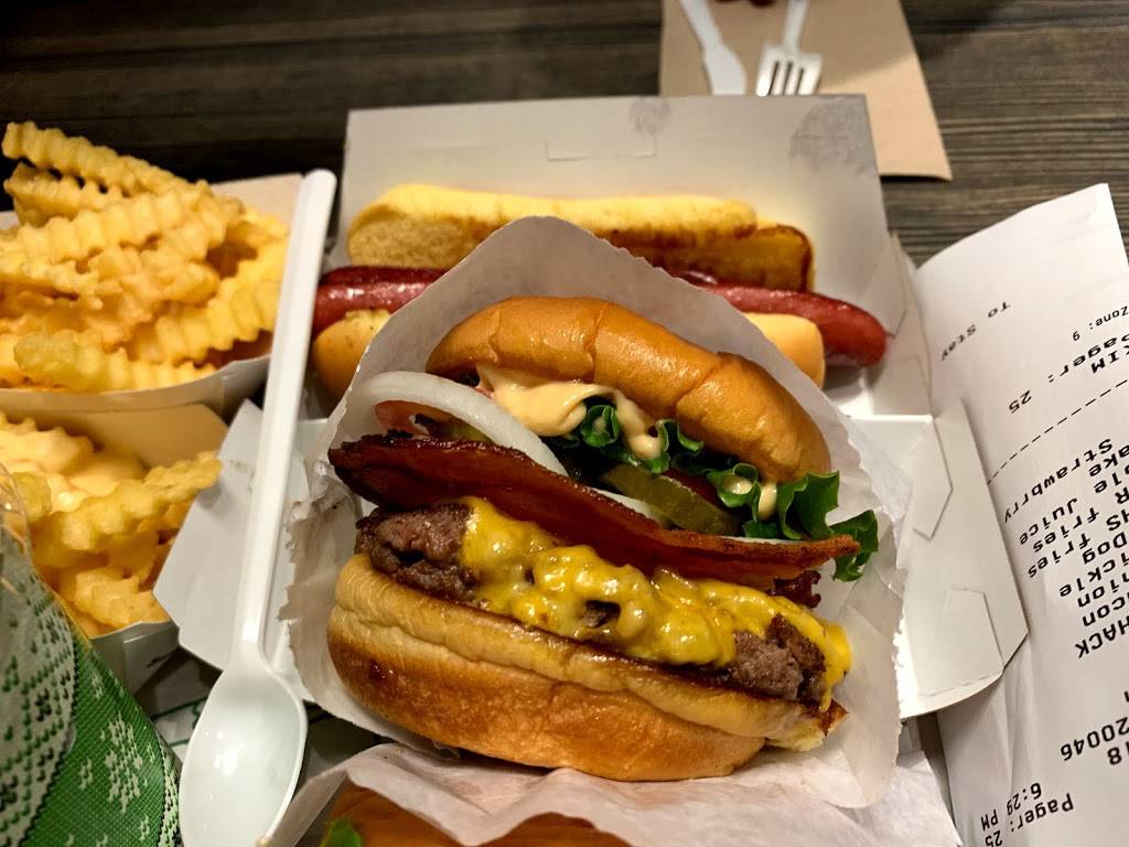 Shake Shack | restaurant | 1509 Park Central Dr #100, Highlands Ranch, CO 80129, USA | 7204521007 OR +1 720-452-1007