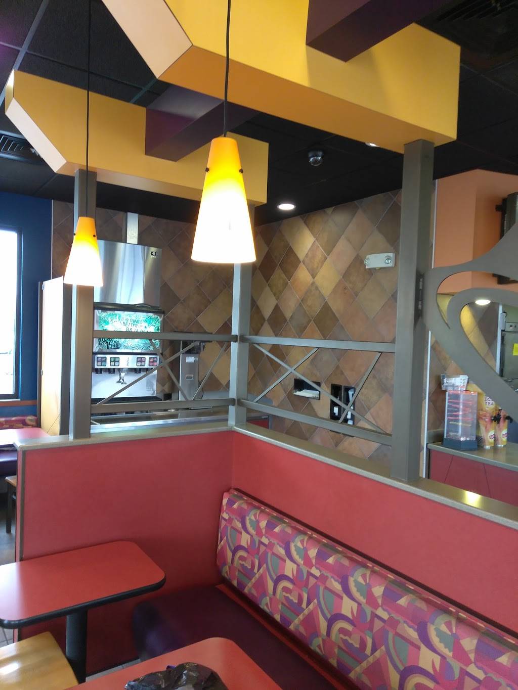 Taco Bell | meal takeaway | 7098 N Michigan Rd, Indianapolis, IN 46268, USA | 3172932816 OR +1 317-293-2816