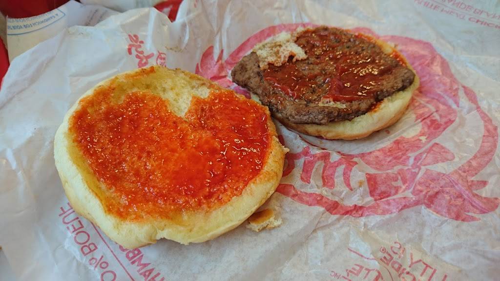 Wendys | restaurant | 8279 Lundys Ln, Niagara Falls, ON L2H 1H5, Canada | 9053570666 OR +1 905-357-0666