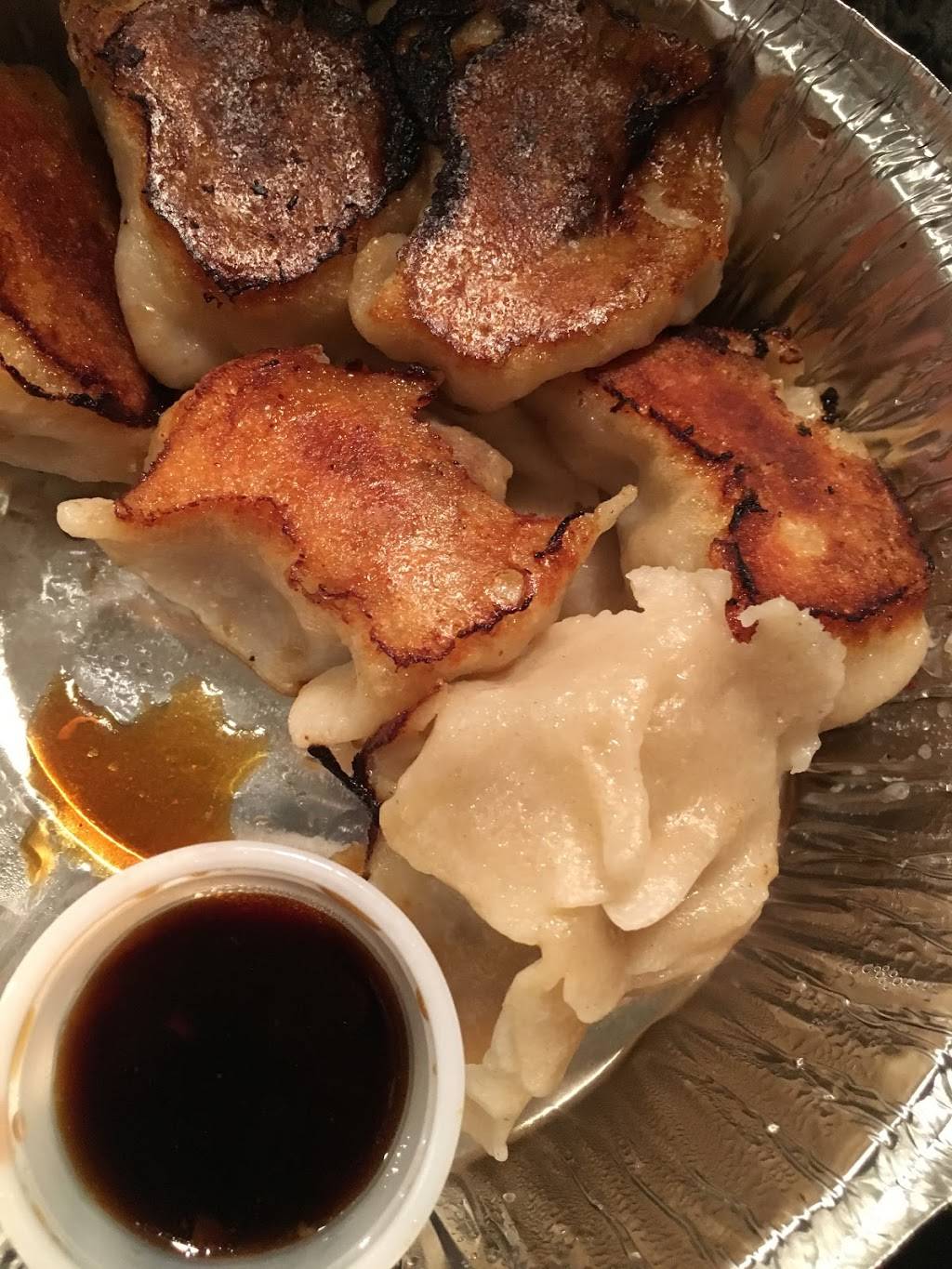 Hong Huah | restaurant | 5924 W Fullerton Ave, Chicago, IL 60639, USA | 7738894800 OR +1 773-889-4800