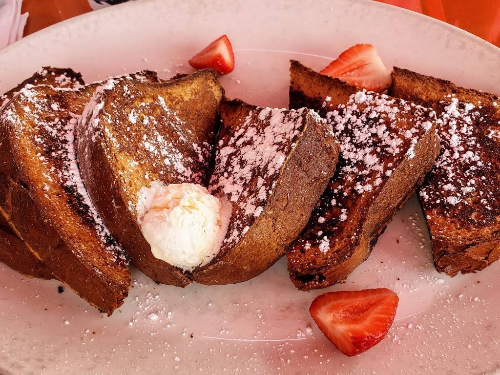 Big Pink | restaurant | 157 Collins Ave, Miami Beach, FL 33139, USA | 3055310888 OR +1 305-531-0888