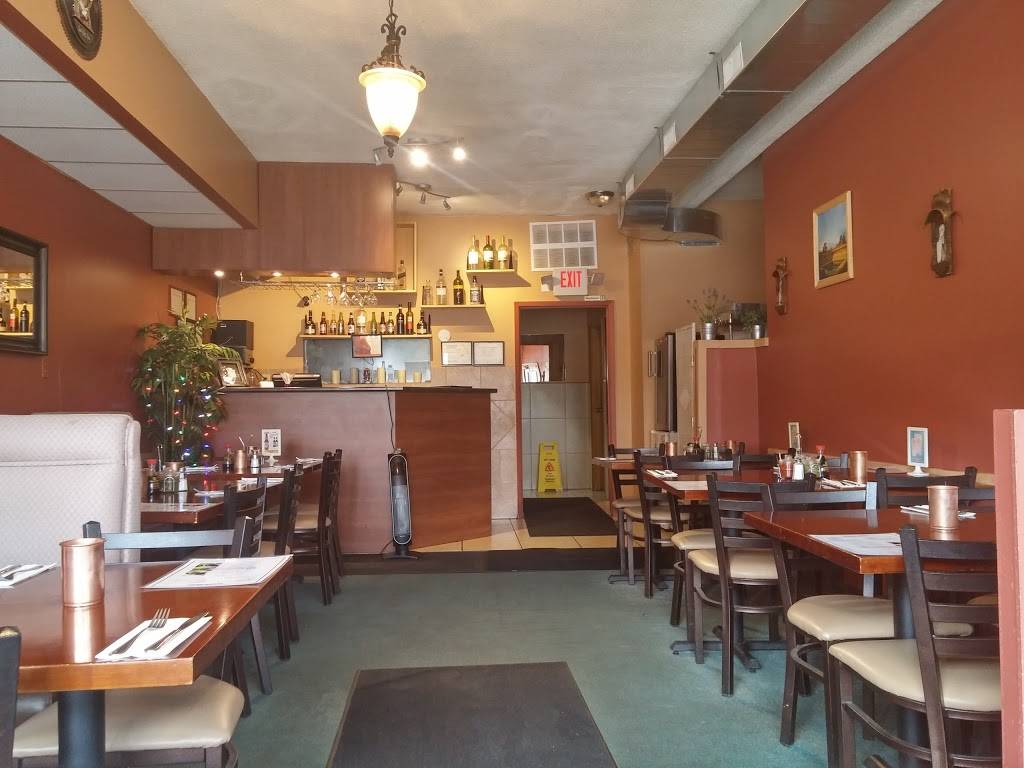 Everest Hakka House | restaurant | 2356 Lake Shore Blvd W, Etobicoke, ON M8V 1B6, Canada | 4166401015 OR +1 416-640-1015